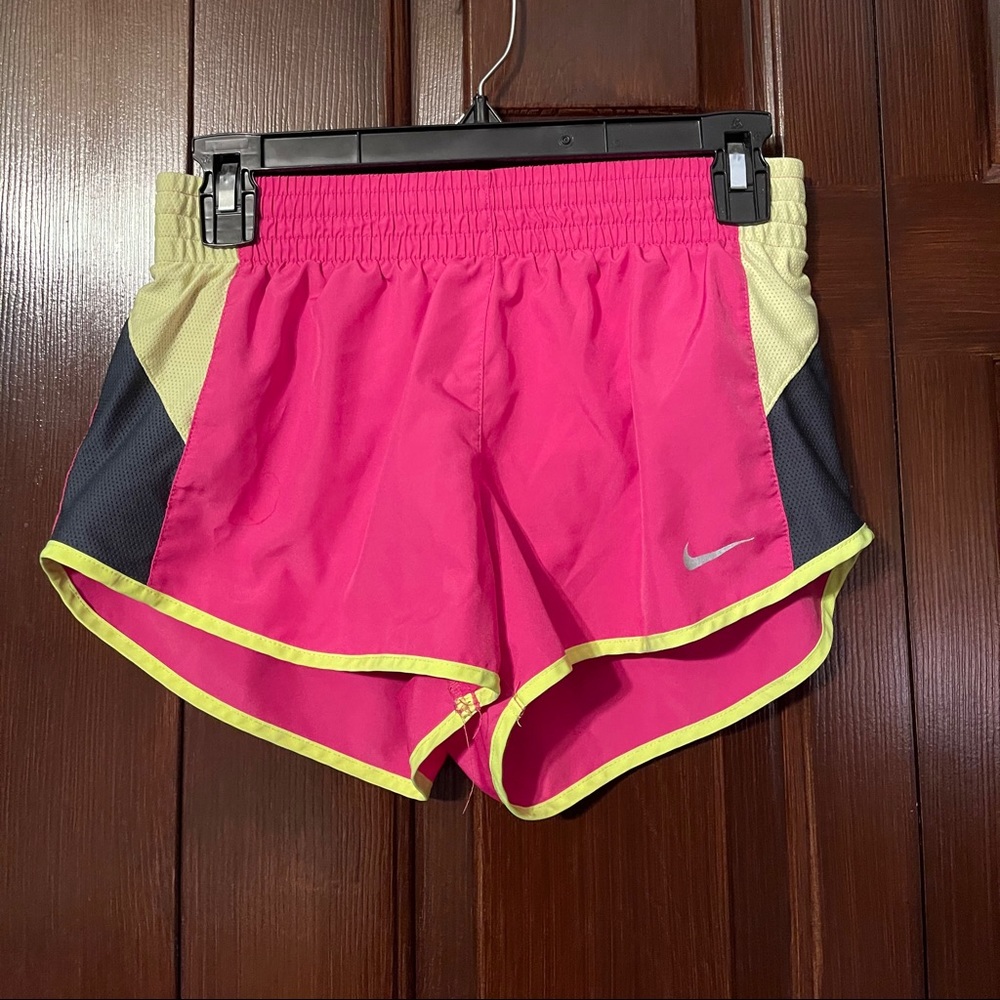 PINK NIKE RUNNING SHORTS